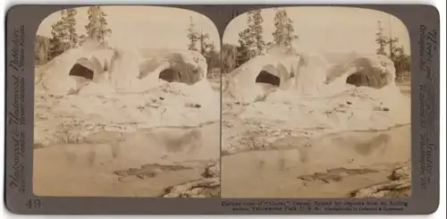 Stereo-Fotografie Underwood & Underwood, New York, Ansicht Yellowstone Park, Geysir Grotto