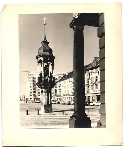 12 Fotografien Ansicht Magdeburg, Herausgeber PGH Film & Bild Berlin, Foto-Dieck, Das Leben im Sozialismus-DDR