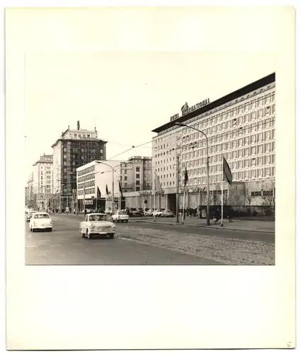 12 Fotografien Ansicht Magdeburg, Herausgeber PGH Film & Bild Berlin, Foto-Dieck, Das Leben im Sozialismus-DDR