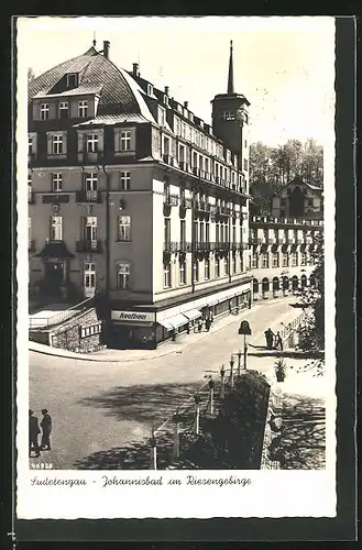 AK Johannisbad / Janske Lazne, Strassenpartie mit Kaufhaus