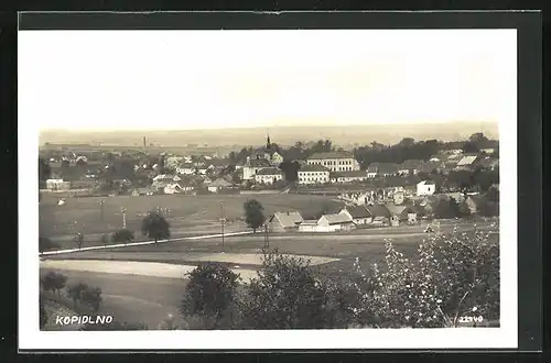 AK Kopidlno, Blick von einer Anhöhe auf den Ort
