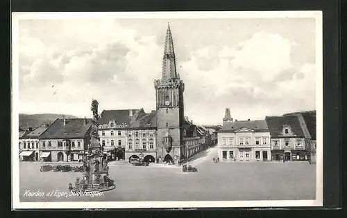 AK Kaaden / Kadan, Sudetengau, Marktplatz mit Denkmal