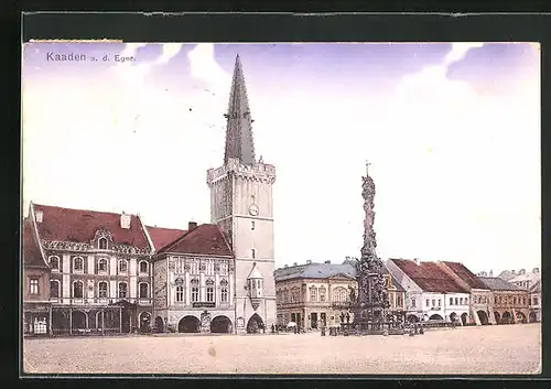 AK Kaaden / Kadan, Ringplatz mit Rathaus und Dreifaltigkeitssäule