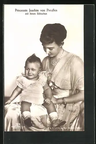 AK Prinzessin Joachim von Preussen mit Söhnchen