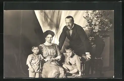 AK Herzogliche Familie von Hessen-Darmstadt, Postkartenwoche der Grossherzogin 1912