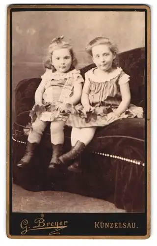 Fotografie G. Breyer, Künzelsau, Portrait zwei kleine Mädchen in hübschen Kleidern