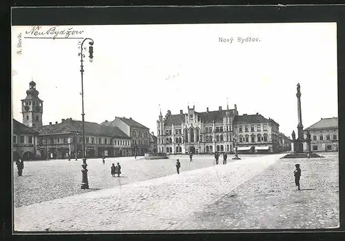 AK Nový Bydzov, Marktplatz mit Dreifaltigkeitssäule