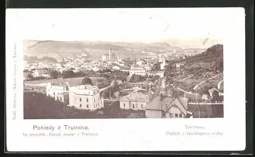 AK Trautenau / Trutnov, Gesamtansicht der Stadt mit Kirche