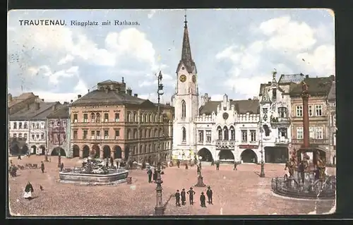 AK Trautenau / Trutnov, Ringplatz mit Rathaus und Brunnen