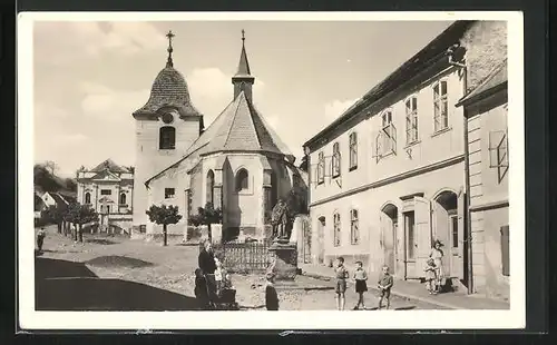 AK Mastov, Strassenpartie bei der Kirche