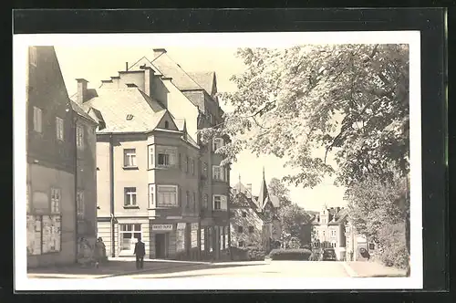 AK Weipert / Vejprty, Strassenpartie mit Geschäften