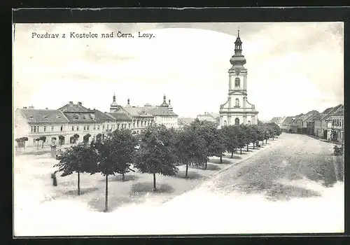 AK Kostelec N. Cern. Lesy, Ortspartie mit Kirche