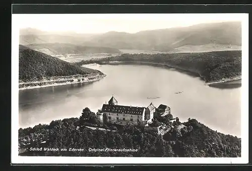 AK Waldeck, Schloss mit Edersee vom Flugzeug aus