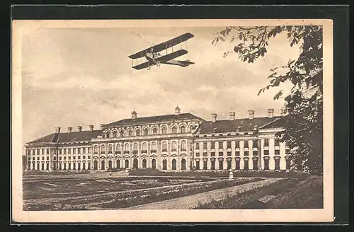 AK Schleissheim, Doppeldecker-Flugzeug über dem Schloss Schleissheim