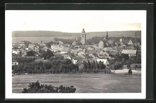 AK Nový Bydzov, Ortsansicht mit Kirche