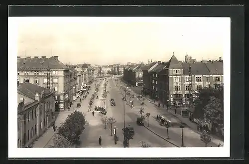 AK Königgrätz / Hradec Kralove, Karlova trida, Strassenpartie aus der Vogelschau