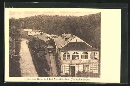 AK Neumühle / Marktleuthen, Strassenpartie am Gasthaus