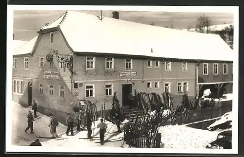 AK Oberweissenbrunn /Bayr. Rhön, Gasthaus zum goldenen Lamm-Malkmus im Schnee
