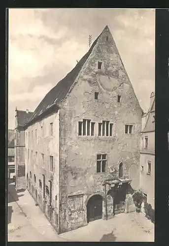 Foto-AK Ochsenfurt am Main, Altes Haus mit Sonnenuhr im Giebel