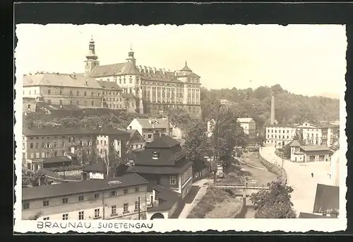 AK Braunau i. B., Ortspartie mit Benedektiner-Kloster