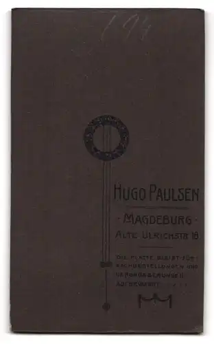 Fotografie Hugo Paulsen, Magdeburg, Alte Ulrichstrasse 18, Portrait kleines Kind im hübschen Kleid