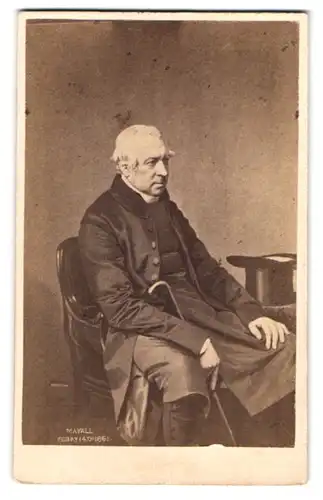 Fotografie Mayall, London, 224 Regent Street, Portrait Bischof von Winchester im Anzug mit Zylinder, 1862