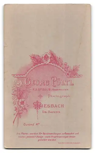 Fotografie Georg Pöltl, Miesbach, Portrait niedliches Mädchen im weissen Kleid mit Kerze und Bibel