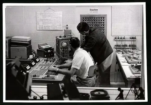 Fotografie unbekannter Fotograf, Ansicht Berlin, Technische Universität, Institut für Kybernetik 1965