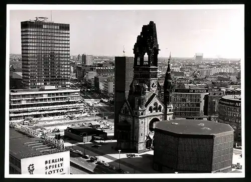 Fotografie unbekannter Fotograf, Ansicht Berlin, Breitscheidplatz mit Gedächtniskiche & Europa-Center 1965