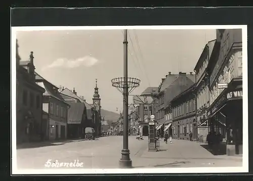 AK Hohenelbe, Hauptstrasse mit Geschäften