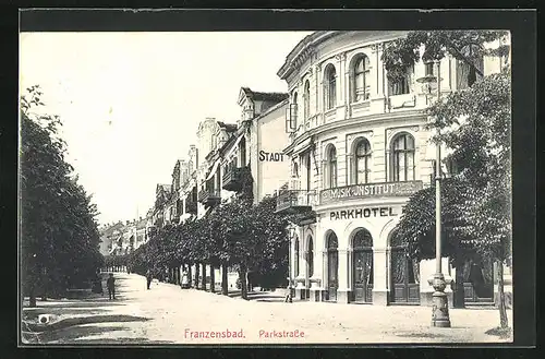 AK Franzensbad, Parkstrasse mit Parkhotel