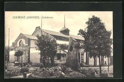 AK Janovice, Sokolovna mit Garten