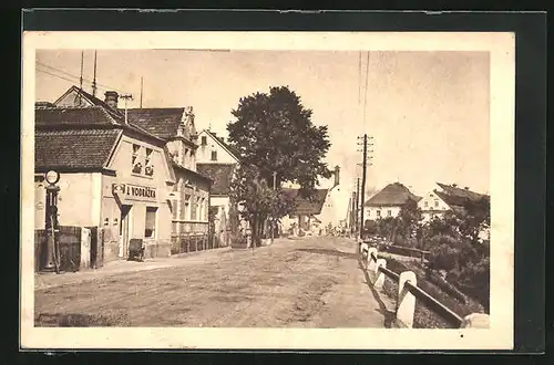 AK Horesedly, Hauptstrasse durch die Stadt