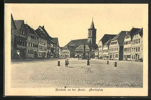 AK Neustadt /Saale, Marktplatz mit Kirche