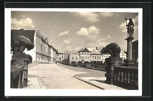 AK Nové Mesto n. Metují, Brücke zum Markt, Bärenstatuen