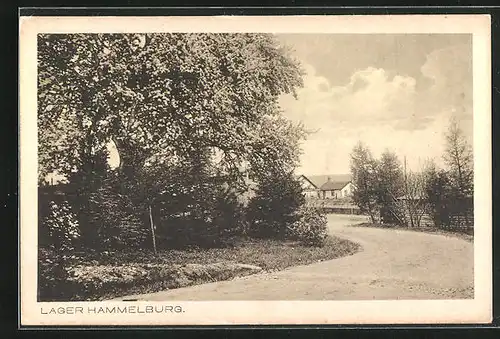 AK Lager Hammelburg, Strasse in den Ort