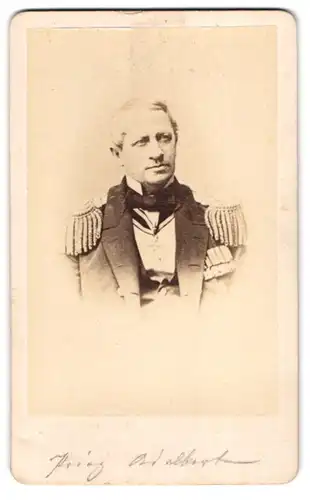 Fotografie unbekannter Fotograf und Ort, Portrait Prinz Adalbert von Preussen, Admiral in Uniform mit ORdenspange