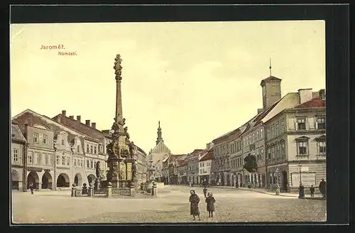 AK Josefstadt / Josefov / Jaromer, Dreifaltigkeitssäule auf dem Hauptplatz