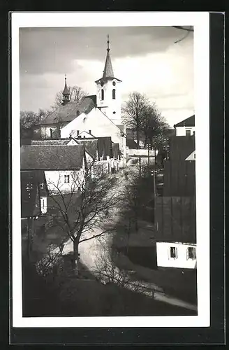 AK Novy Hrádek, Hradni ulice, Strasse an der Kirche