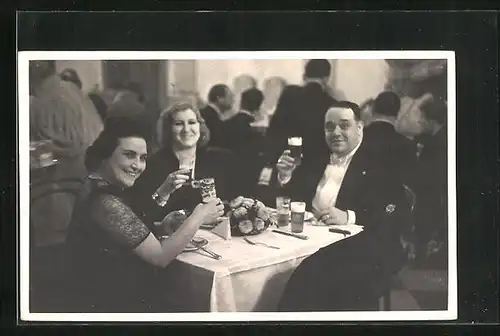 AK Opernsänger Salvatore Baccaloni im Restaurant
