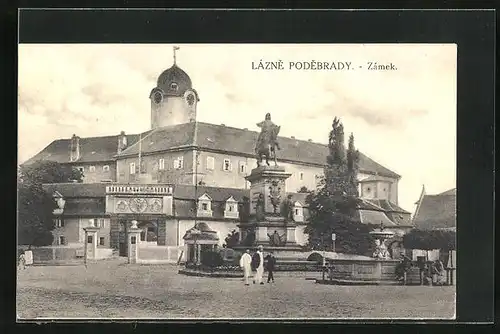 AK Bad Podiebrad / Podebrady, Zámek, Tor zum Schloss