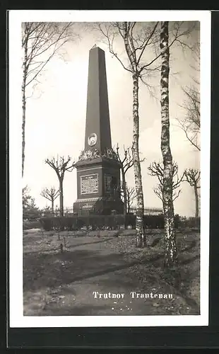 AK Trautenau, Gablenzdenkmal, Birken