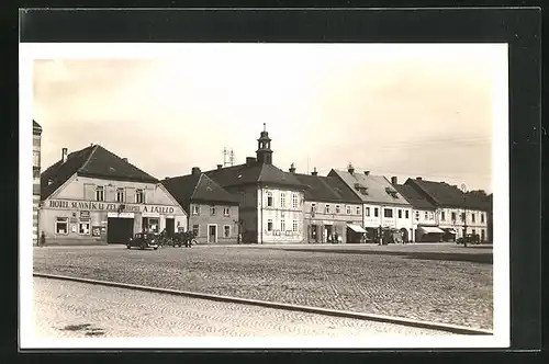 AK Uhlirské Janovice, Namesti