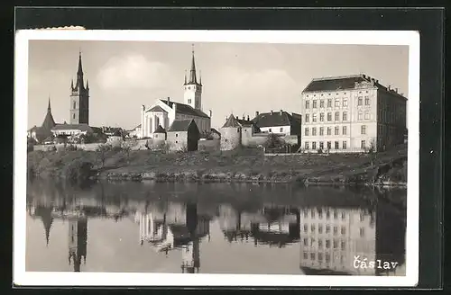 AK Tschaslau / Caslav, Ortspartie mit Kirchen