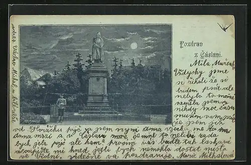 Mondschein-AK Tschaslau / Caslav, Soldat am Denkmal