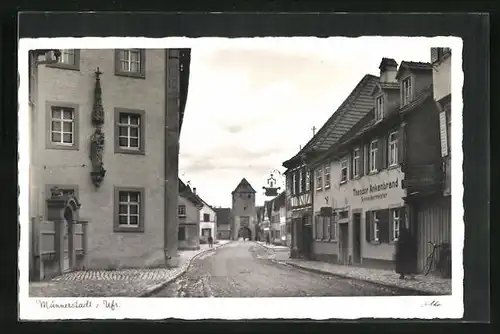 AK Münnerstadt /Ufr., Strassenpartie mit Schneiderei von Theodor Ankenbrand und Tor