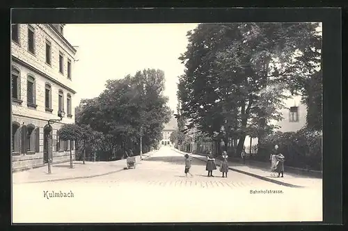AK Kulmbach, Bahnhofstrasse mit Kindern