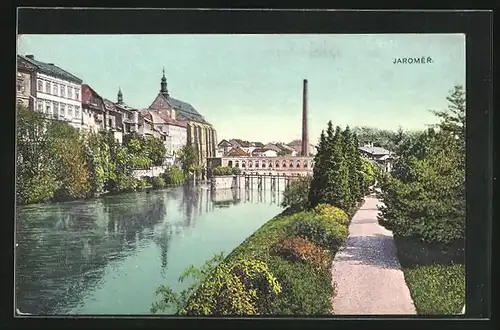 AK Josefstadt / Josefov / Jaromer, Flusspartie mit Blick zur Kirche