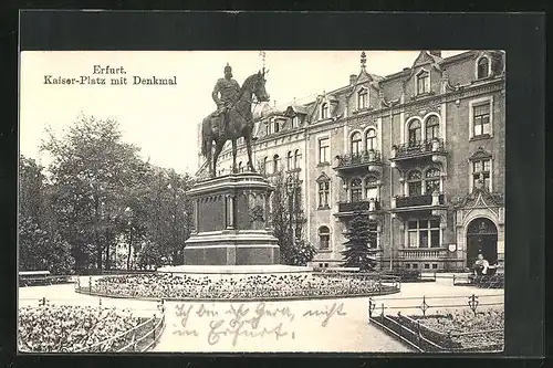 AK Erfurt, Kaiser-Platz mit Denkmal