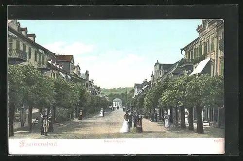 AK Franzensbad, Kaiserstrasse mit Passanten